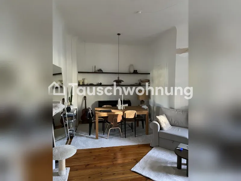 Tauschwohnung: 2-Zimmer-Wohnung in 3. OG, direkt am Boxhagener Platz — photo 1